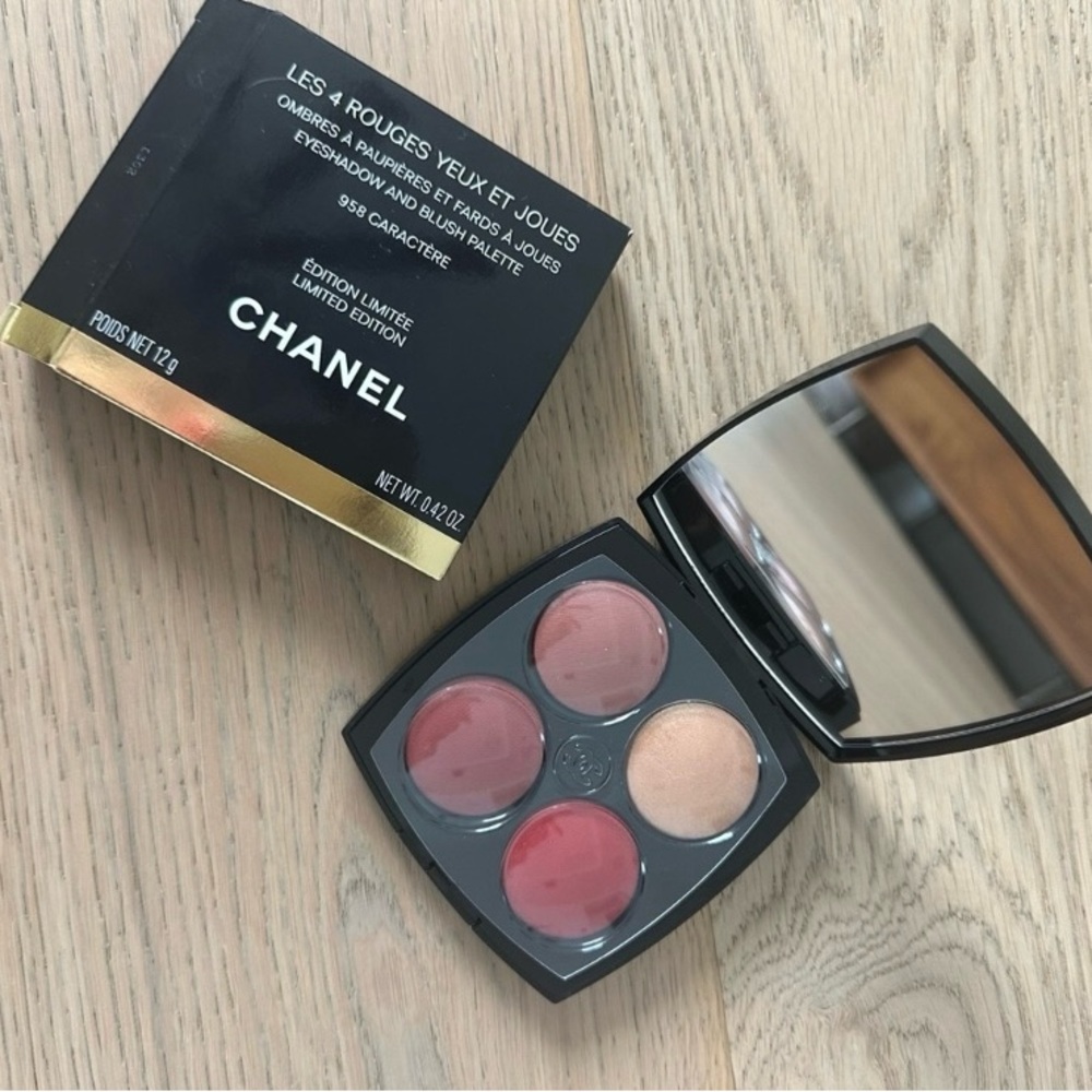 Chanel tres rouges eyeshadow and cheeks palette